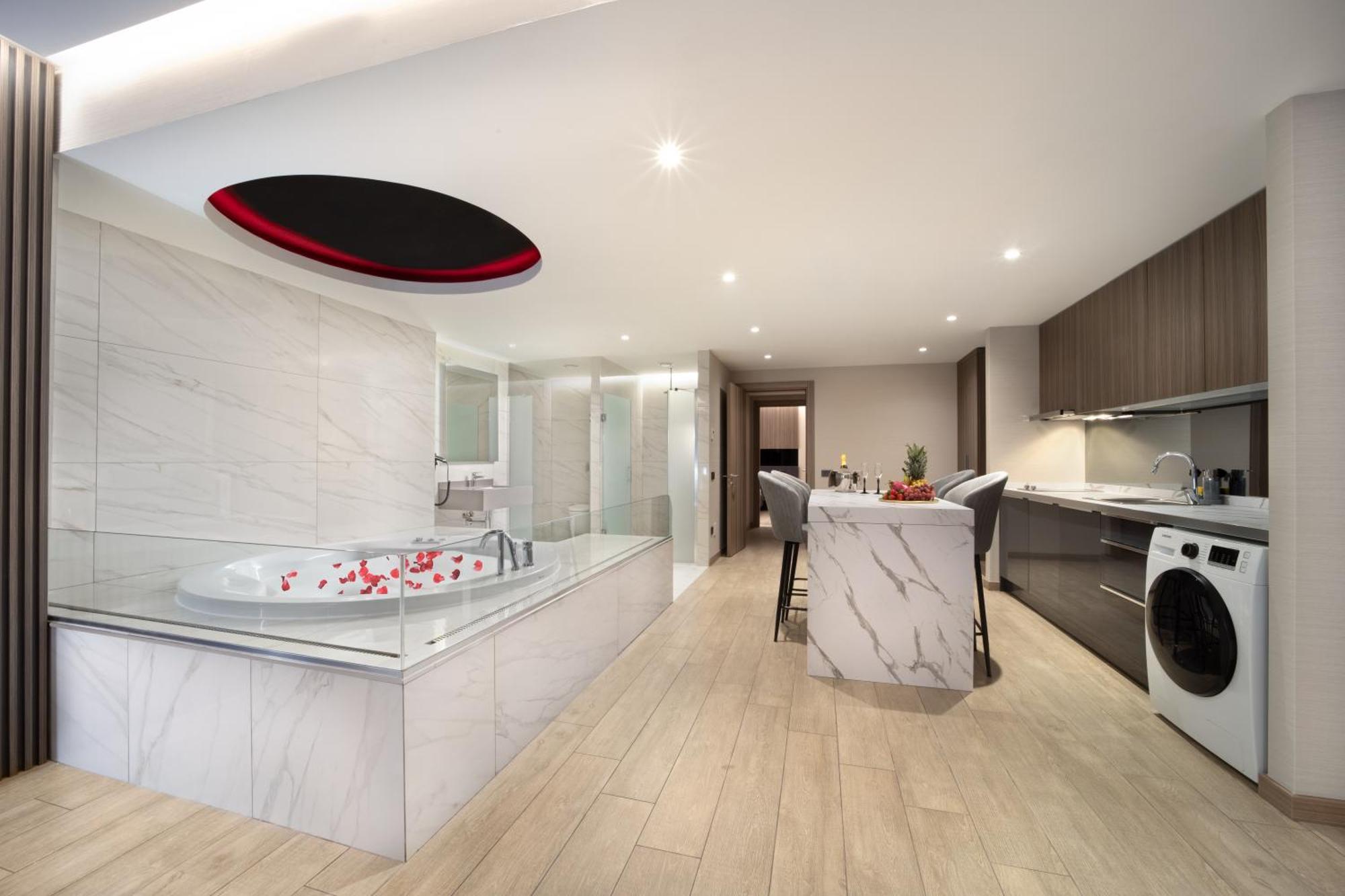 Nish Palace Besiktas Истанбул Екстериор снимка